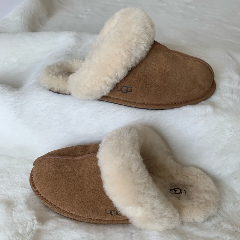 UGG SCUFFETTE ll suede SLIPPERS